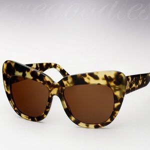 House of Harlow 1960 Chelsea Sunglasses